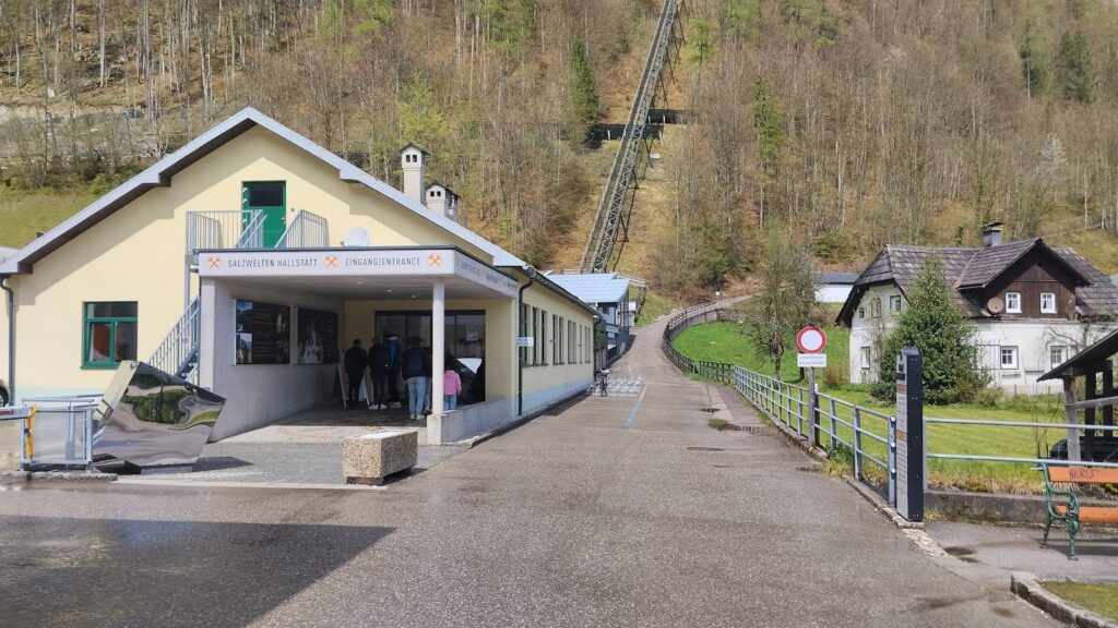 Salzbergbahn Hallstatt bottom station